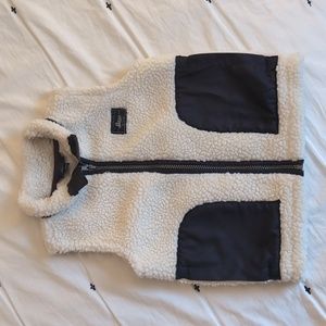 💛3/$20 Boys 3T Vest